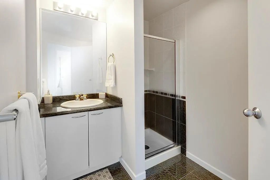 Gorgeous Harbour Haven - Stylish 3 Bedroom Retreat - The Best Location Downtown! Vancouver Kanada