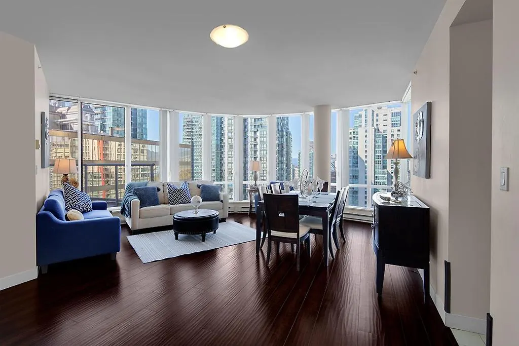Apartament Gorgeous Harbour Haven - Stylish 3 Bedroom Retreat - The Best Location Downtown! Vancouver Kanada