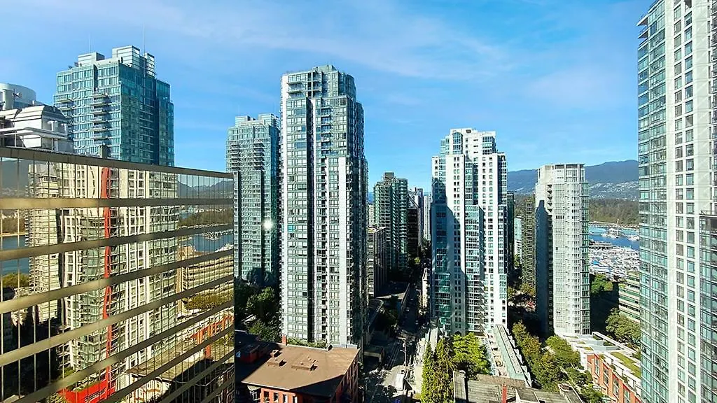 Gorgeous Harbour Haven - Stylish 3 Bedroom Retreat - The Best Location Downtown! Vancouver